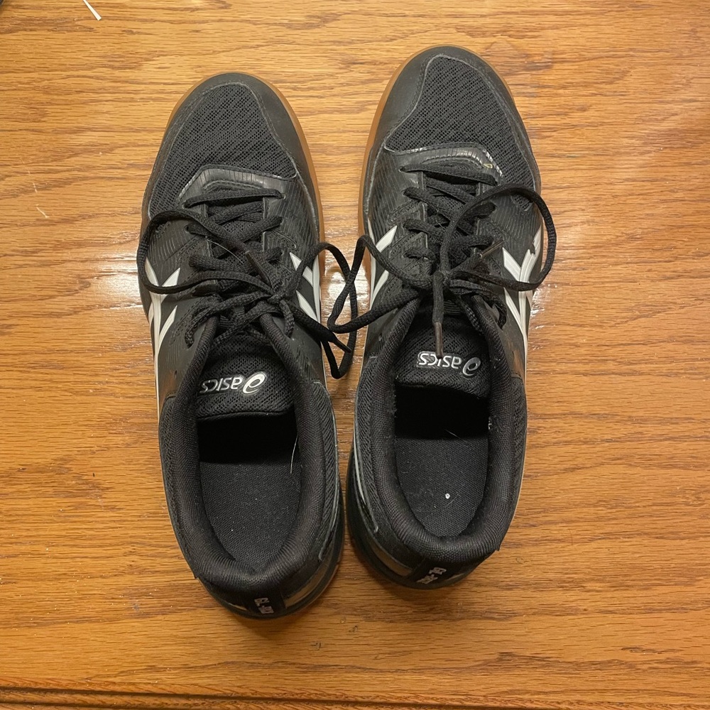 Asics volleyball shoes